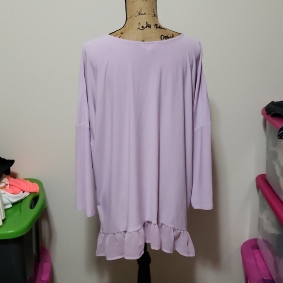 22/24w lavender cato blouse. - Picture 3 of 3